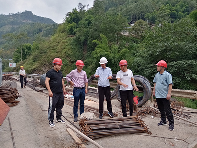 403队对马边在建项目开展安全检查 谢启兴与马边县委副书记文岚举行交流座谈